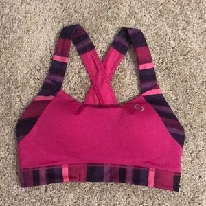 Brooke’s uplift crossback sports bra